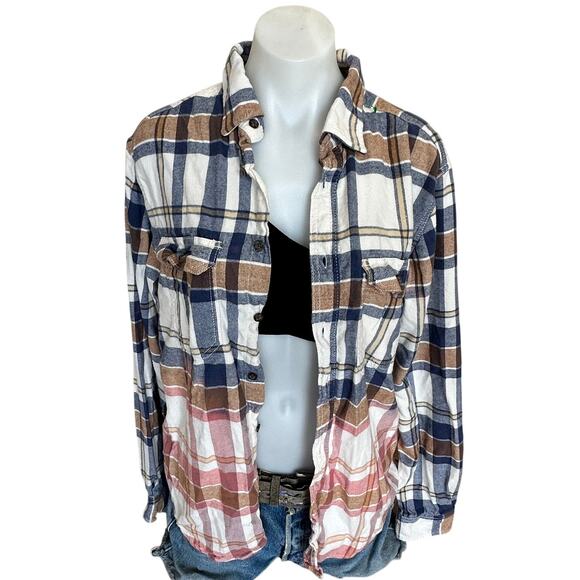 Montana State Bobcats Plaid Flannel Shirt Shacket SMALL Oversize Unique Football - Picture 4 of 6